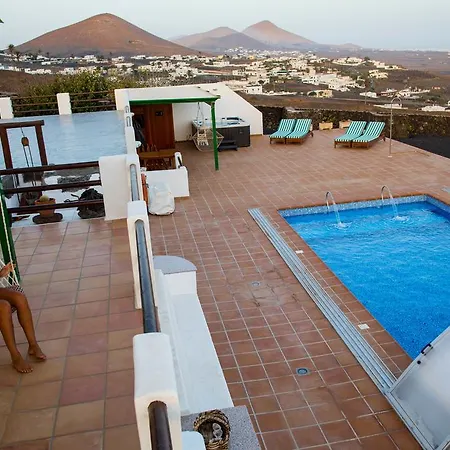 Casa Tinasoria Holiday home *